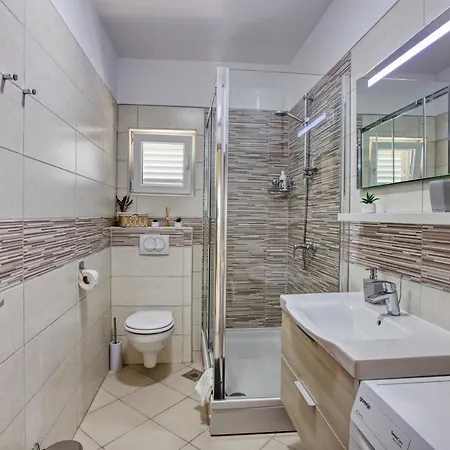 With Parking Space Razanj, Rogoznica - 21124 * Ražanj