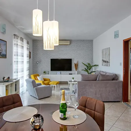 With Parking Space Razanj, Rogoznica - 21124