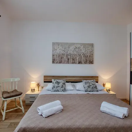 With Parking Space Razanj, Rogoznica - 21124