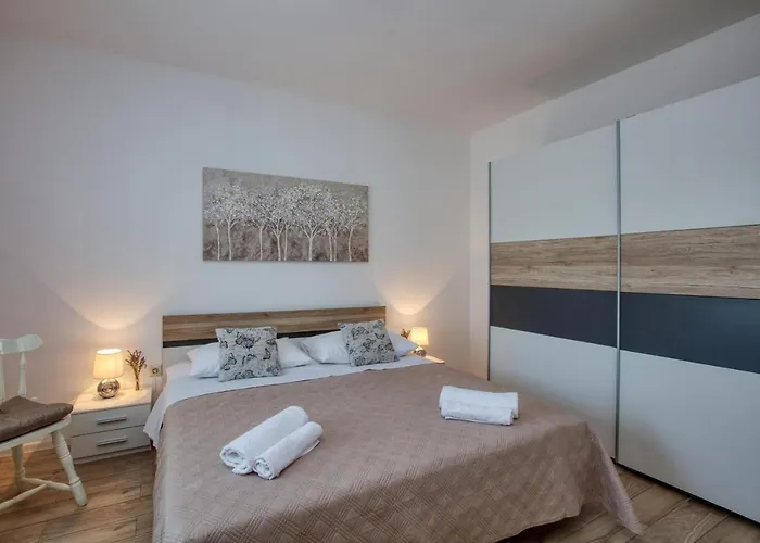 With Parking Space Razanj, Rogoznica - 21124 * Ražanj