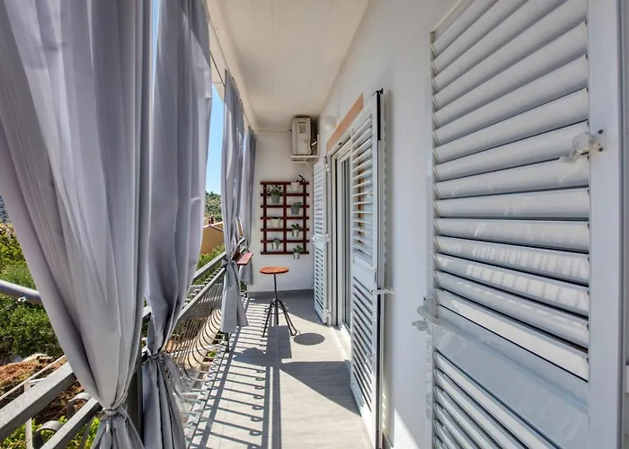 With Parking Space Razanj, Rogoznica - 21124 *