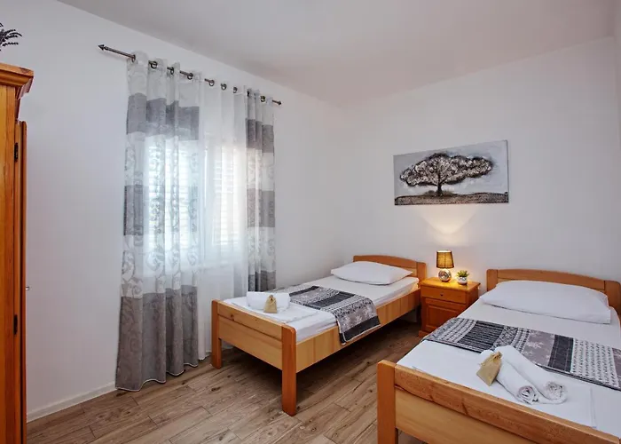 With Parking Space Razanj, Rogoznica - 21124 Apartamento Ražanj