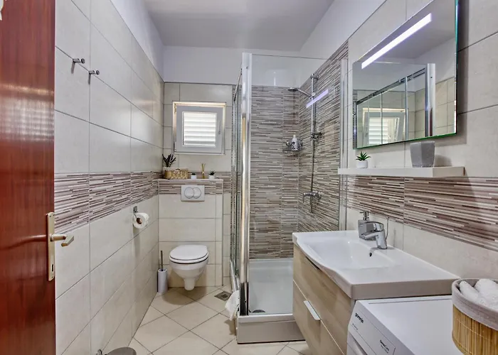 With Parking Space Razanj, Rogoznica - 21124 * Ražanj