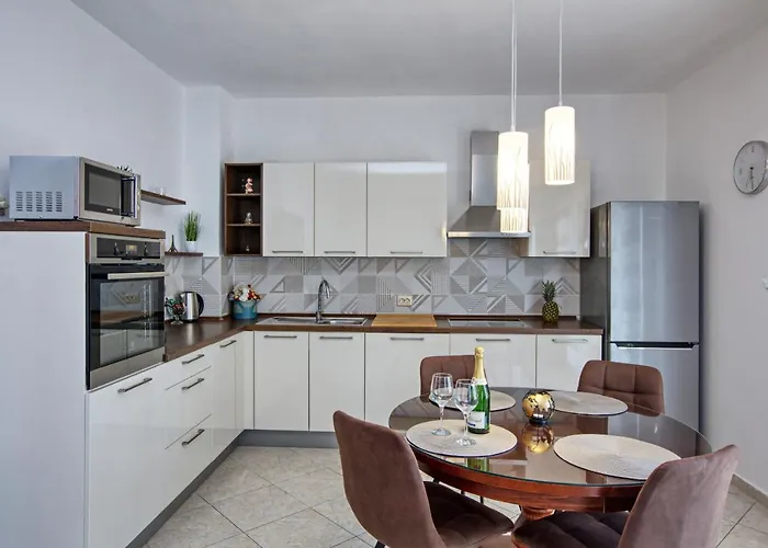 With Parking Space Razanj, Rogoznica - 21124 *